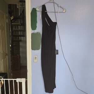 Elegant Black One-Shoulder Dress